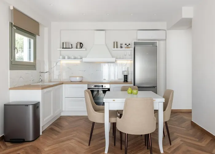 Helia Seasons Apartment *