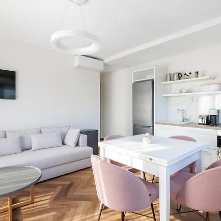 Apartament Helia Seasons