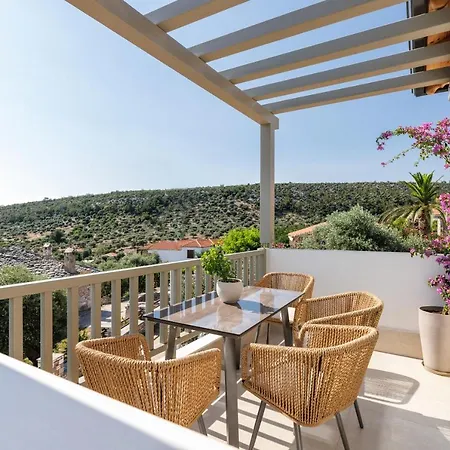 Apartament Helia Seasons